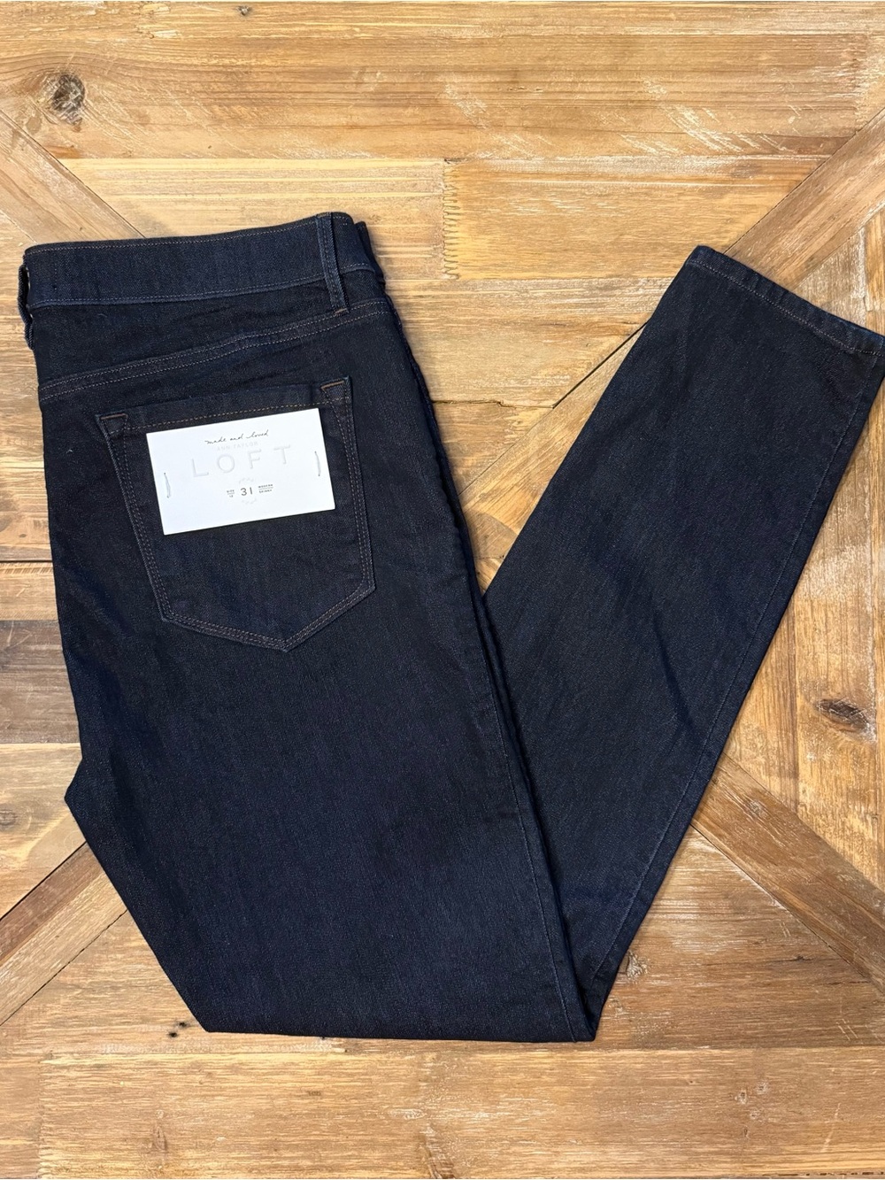 LOFT Women’s Dark Navy Modern Skinny Jeans NWT